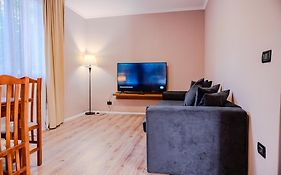 Bejart Apartment 5